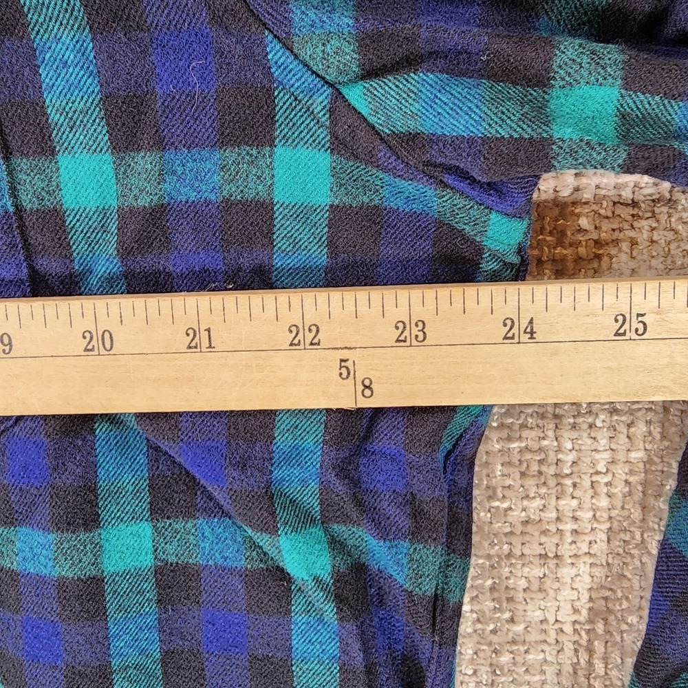 Lands End Traditional Fit Plaid Flannel Shirt Mens L 16-16.5 Navy Green EUC - Picture 5 of 11